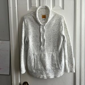 Pull over sweatshirt